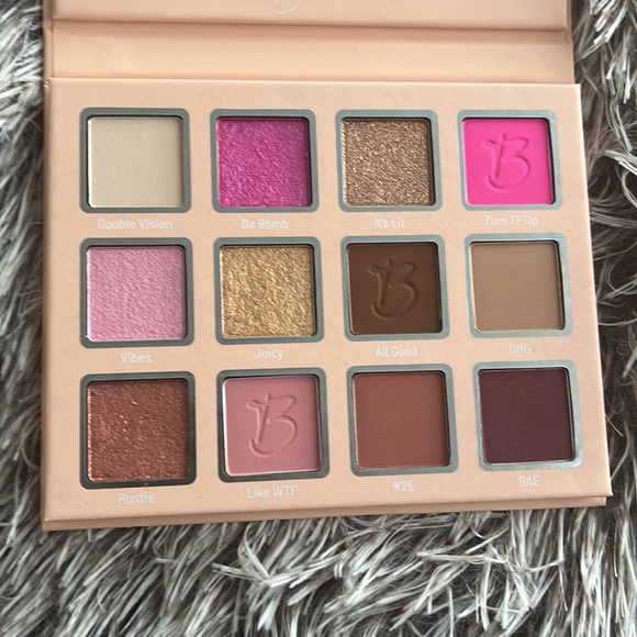 Beauty Creations Eyeshadow Palette - Picture 5 of 5